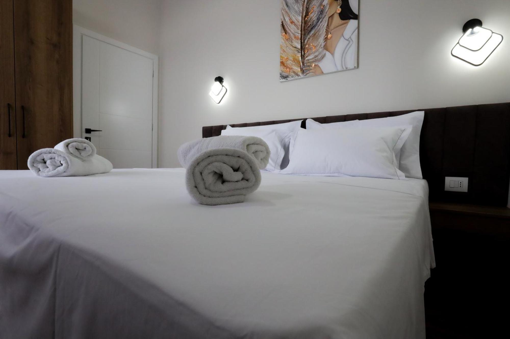 Elona'S Rooms Крує Екстер'єр фото