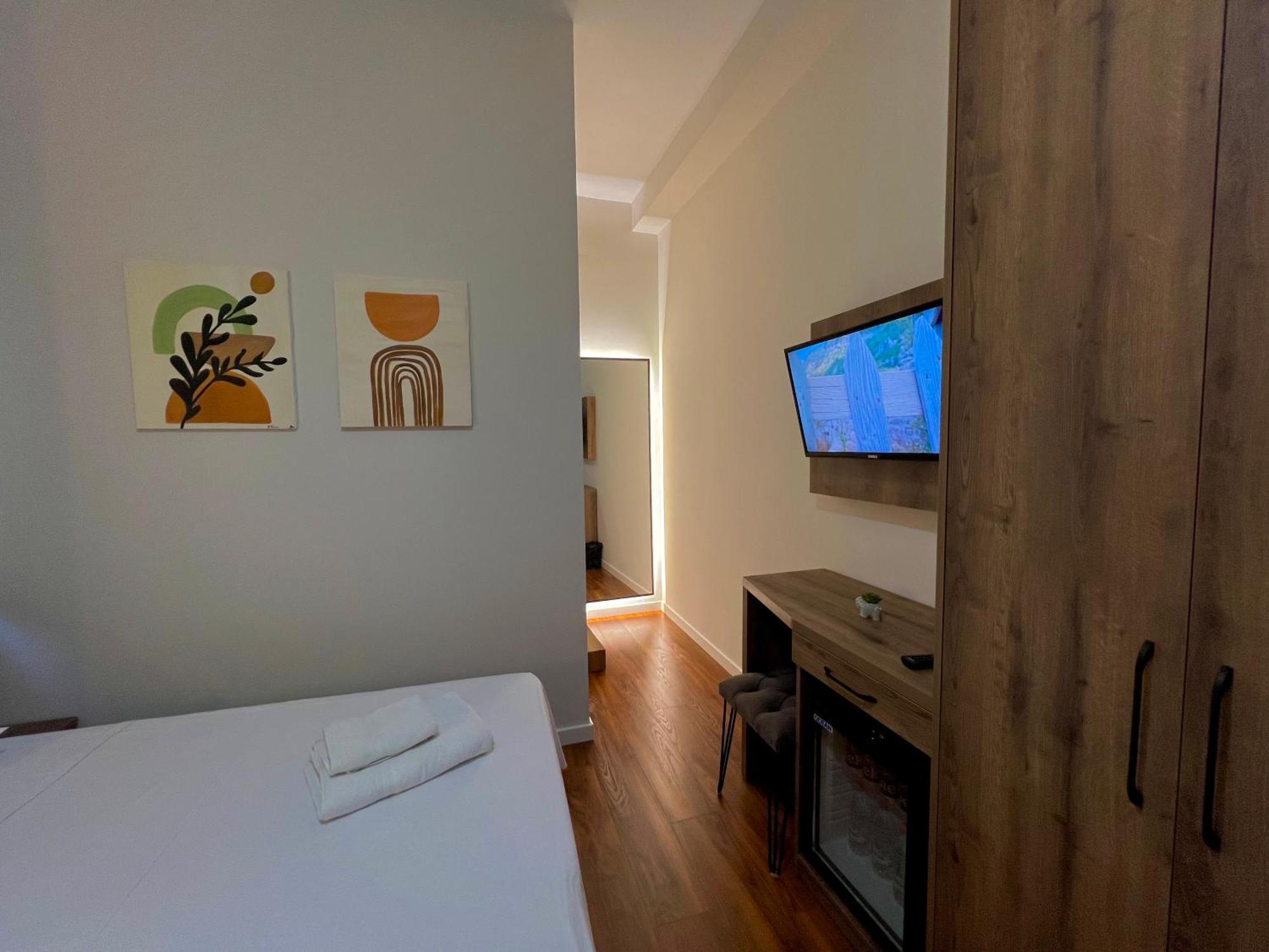 Elona'S Rooms Крує Екстер'єр фото
