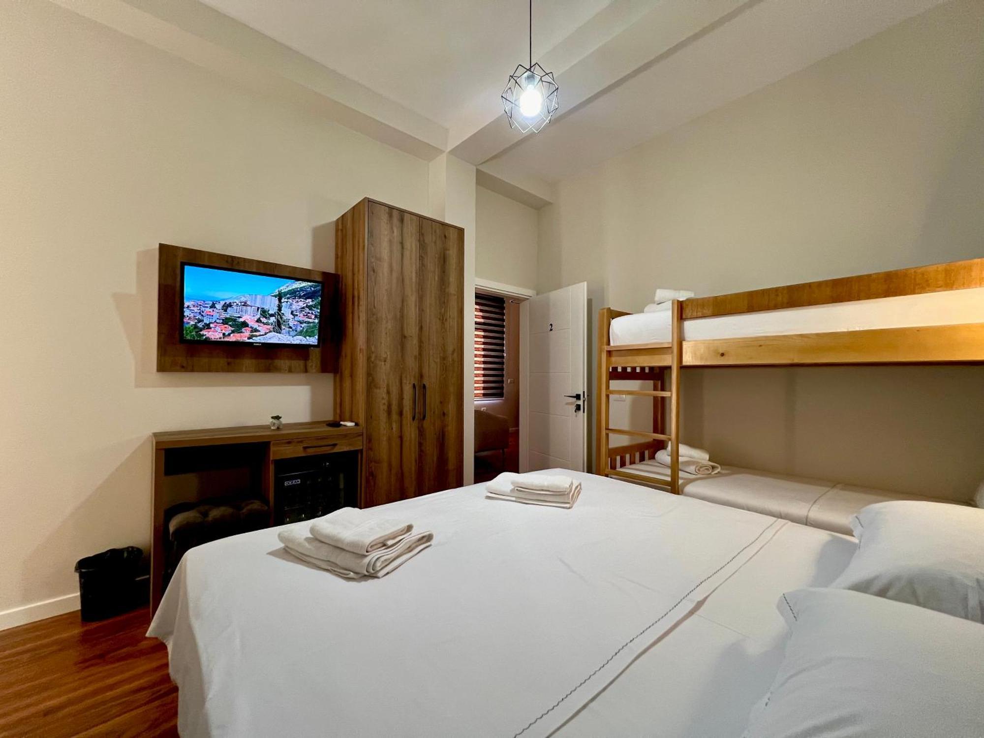Elona'S Rooms Крує Екстер'єр фото