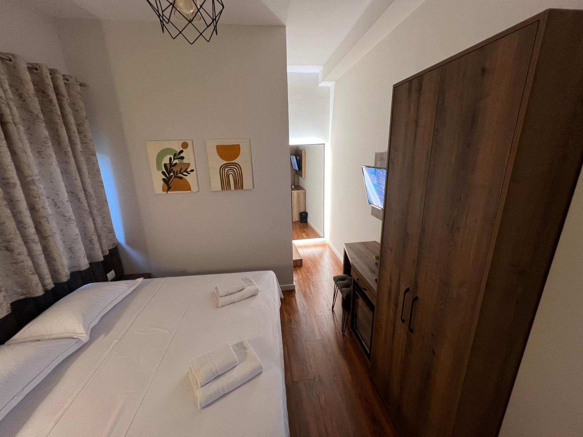 Elona'S Rooms Крує Екстер'єр фото